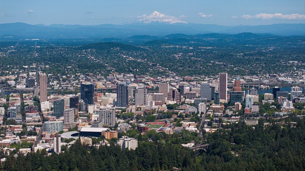 Portland skyline representing Oregon mortgage market